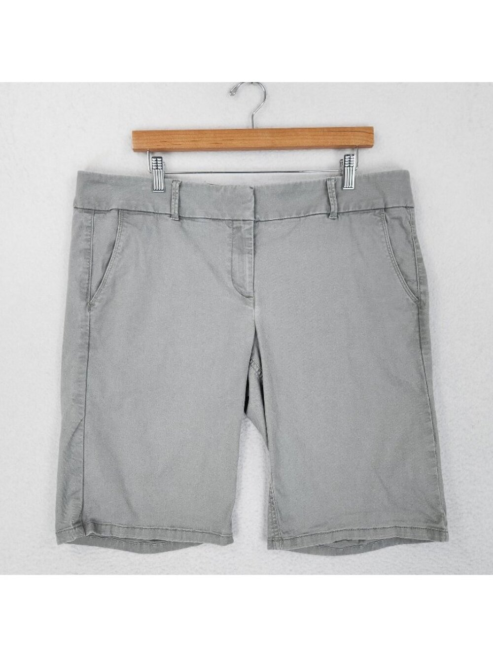 LOFT Shorts Womens 14 Gray Bermuda Twill Flat Front Stretch Casual Summer